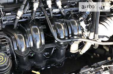 Хэтчбек Ford Focus 2012 в 