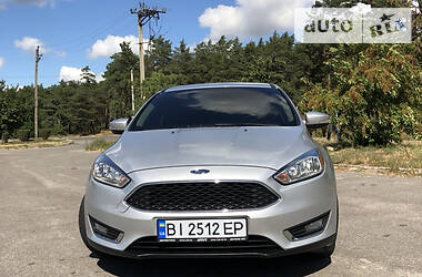 Хэтчбек Ford Focus 2015 в Горишних Плавнях