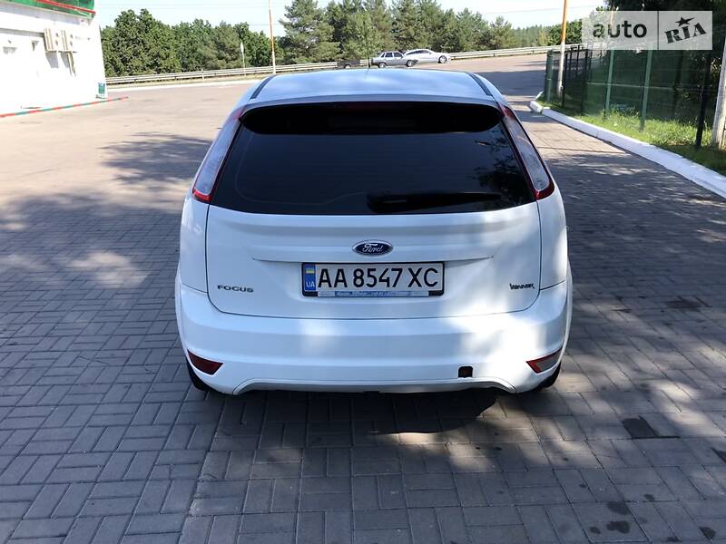 Хетчбек Ford Focus 2010 в Києві фото 5 Хетчбек Ford Focus 2010 в Києві