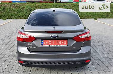 Седан Ford Focus 2013 в Стрию