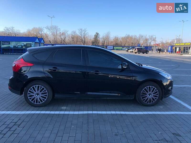 Хэтчбек Ford Focus 2012 в Николаеве