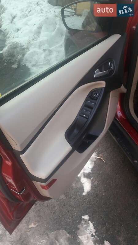 Седан Ford Focus 2015 в Киеве