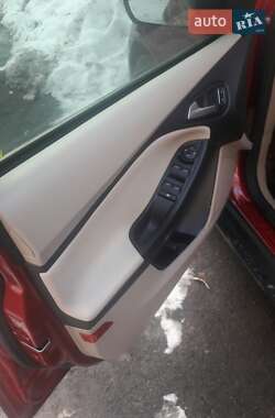 Седан Ford Focus 2015 в 