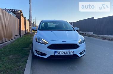 Седан Ford Focus 2015 в 