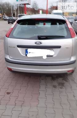 Хэтчбек Ford Focus 2006 в Оброшином