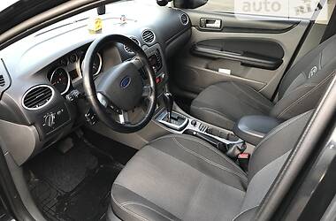 Хэтчбек Ford Focus 2010 в 