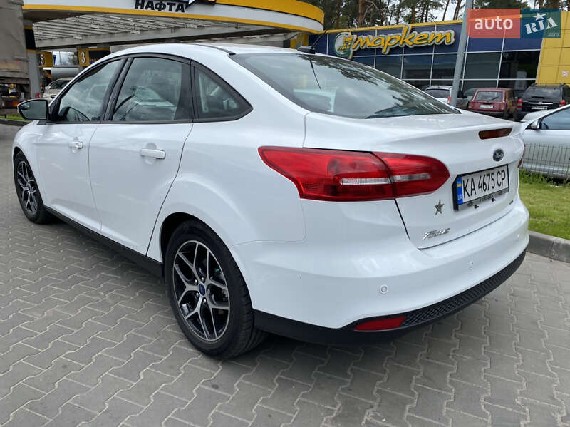Седан Ford Focus 2017 в Киеве