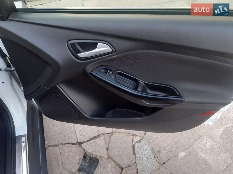 Хэтчбек Ford Focus 2013 в Казатине