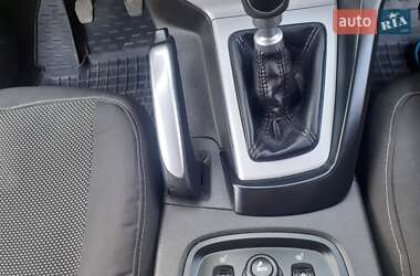 Хэтчбек Ford Focus 2013 в 