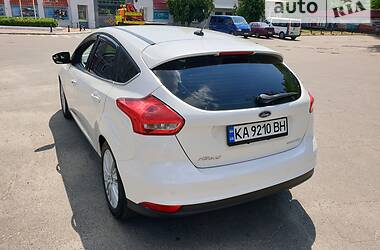 Хэтчбек Ford Focus 2016 в 