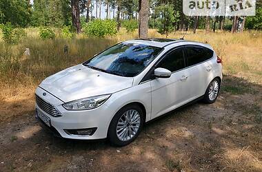 Хэтчбек Ford Focus 2016 в 