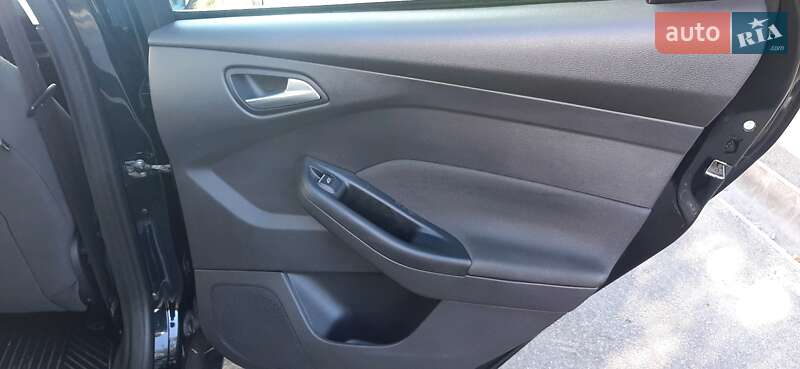 Хэтчбек Ford Focus 2011 в Днепре