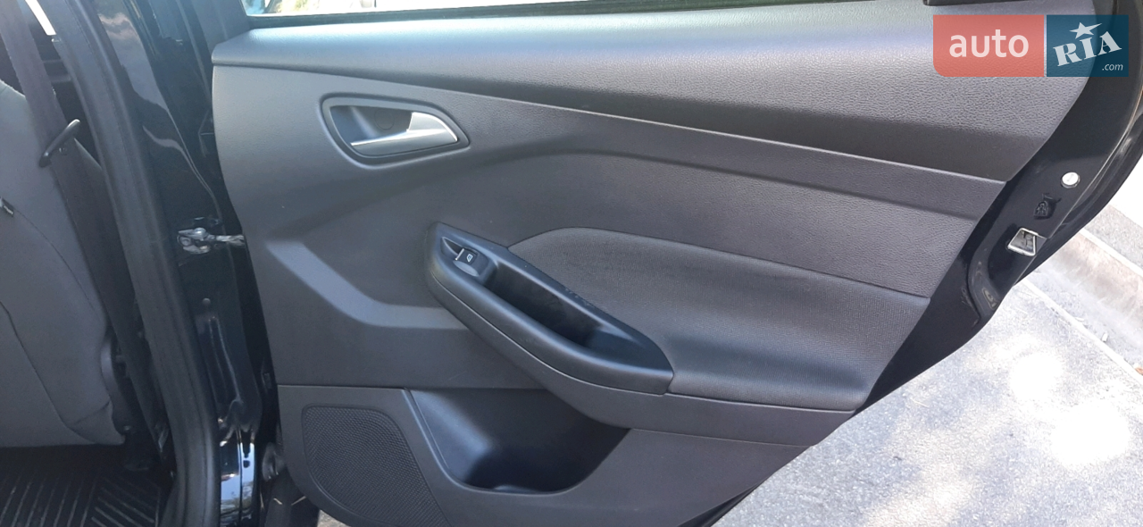 2011 Ford Focus - мініатюра 20