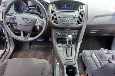 Седан Ford Focus 2015 в 
