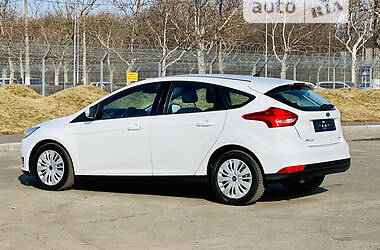 Хетчбек Ford Focus 2016 в 