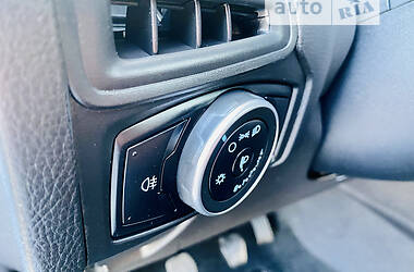 Хетчбек Ford Focus 2016 в 