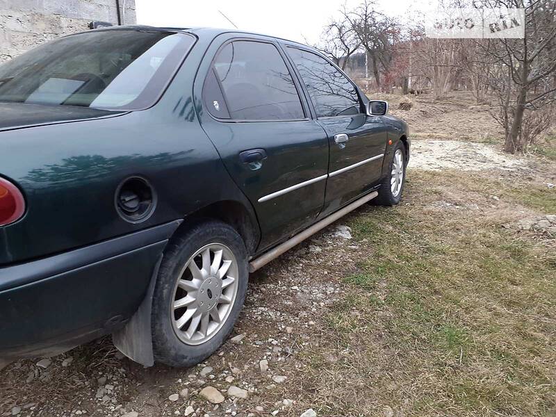 Седан Ford Focus 1993 в Бориславе