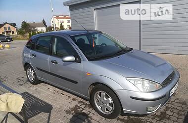 Хэтчбек Ford Focus 2004 в 