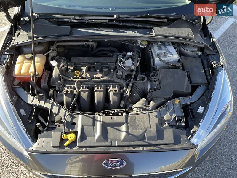 Седан Ford Focus 2016 в Киеве