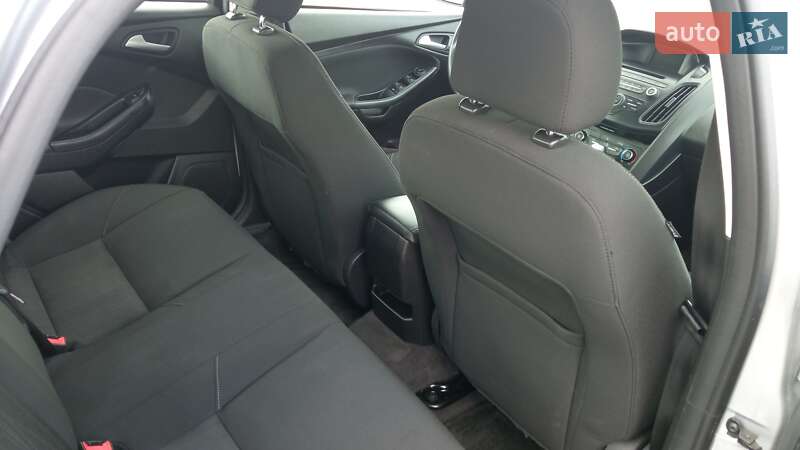 Седан Ford Focus 2015 в Днепре