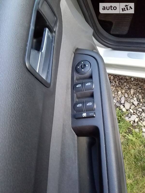 Седан Ford Focus 2005 в Борщеве фото 36 Седан Ford Focus 2005 в Борщеве