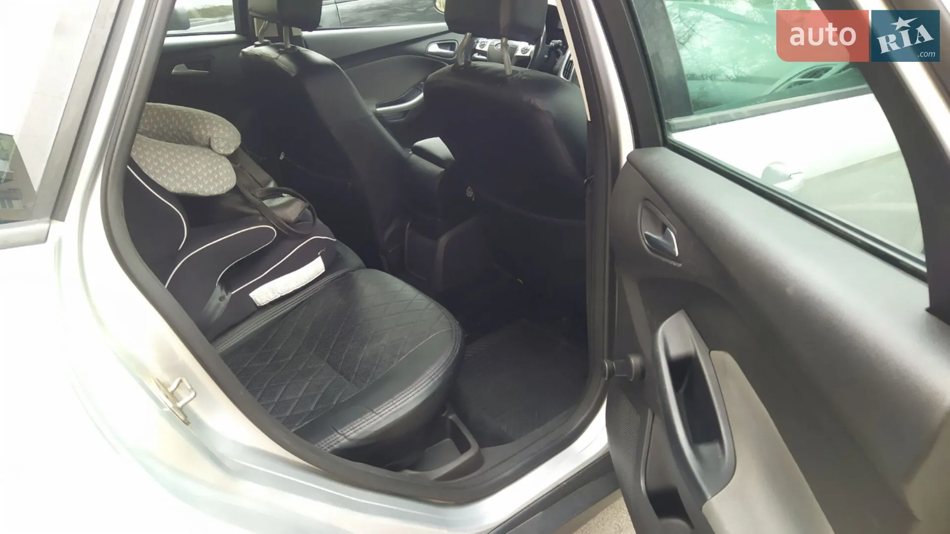 2011 Ford Focus - мініатюра 11