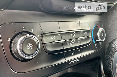 Седан Ford Focus 2018 в 