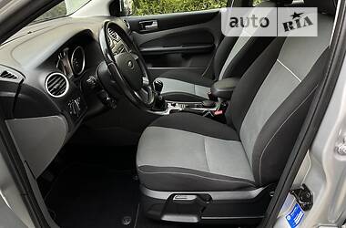 Универсал Ford Focus 2010 в 