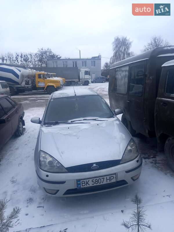 Хэтчбек Ford Focus 2002 в Ровно