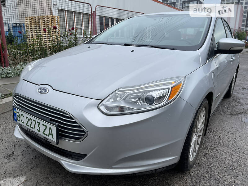 Хэтчбек Ford Focus 2014 в Львове