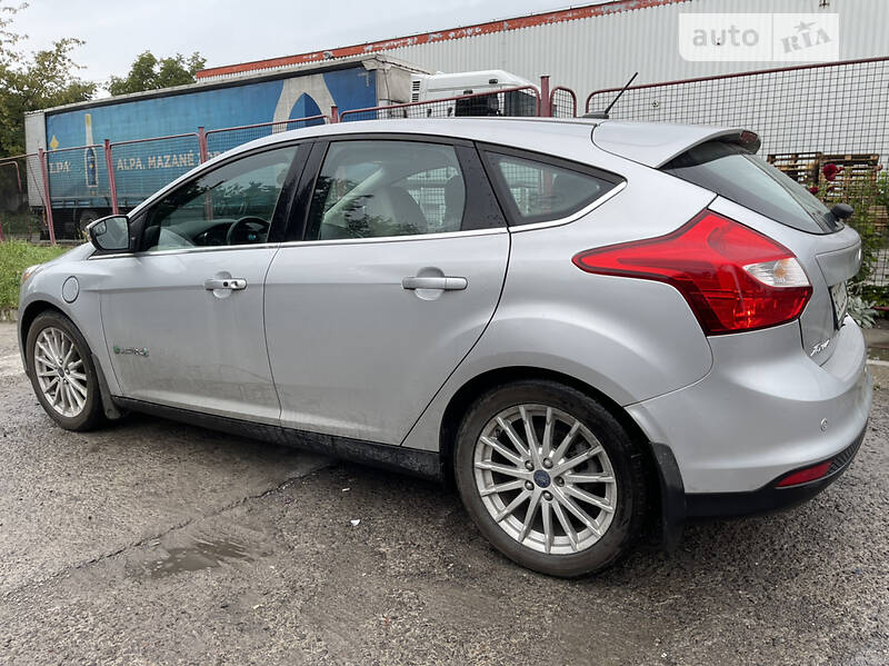 Хэтчбек Ford Focus 2014 в Львове