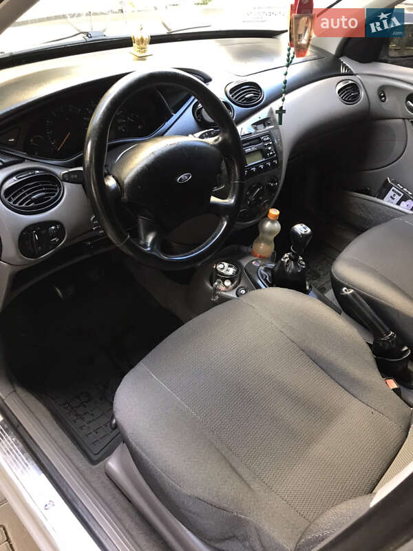 Седан Ford Focus 2000 в Мукачево