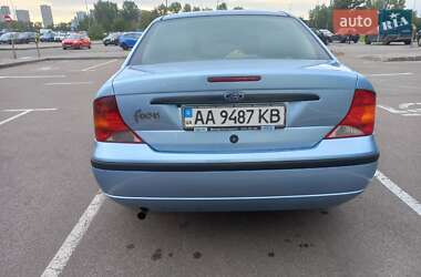 Седан Ford Focus 2004 в 