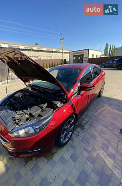 Седан Ford Focus 2014 в 