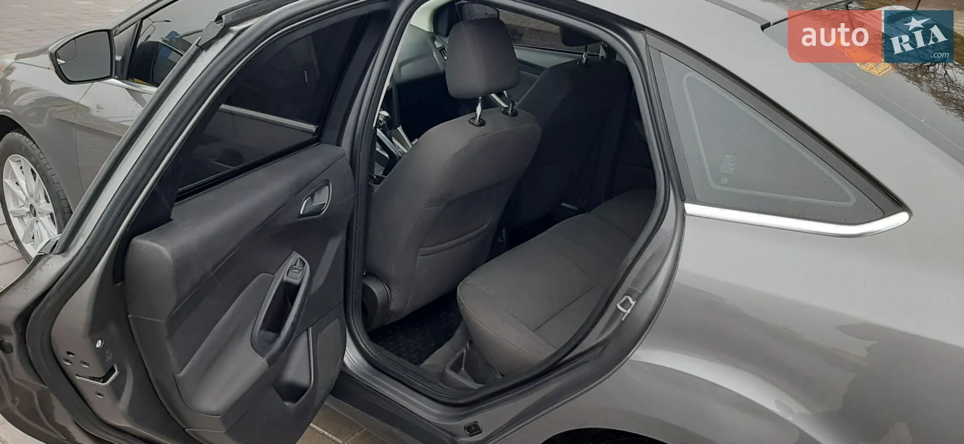 2012 Ford Focus - мініатюра 12