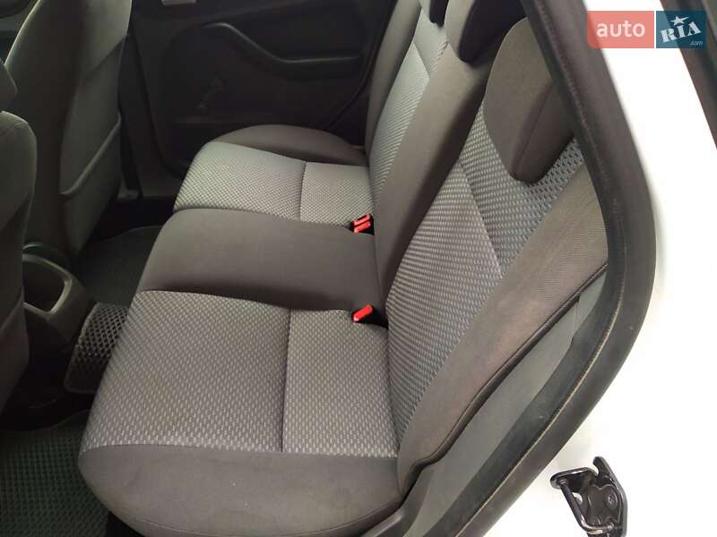 Универсал Ford Focus 2006 в Бориславе