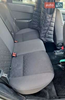 Седан Ford Focus 2003 в 