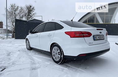 Хэтчбек Ford Focus 2016 в 
