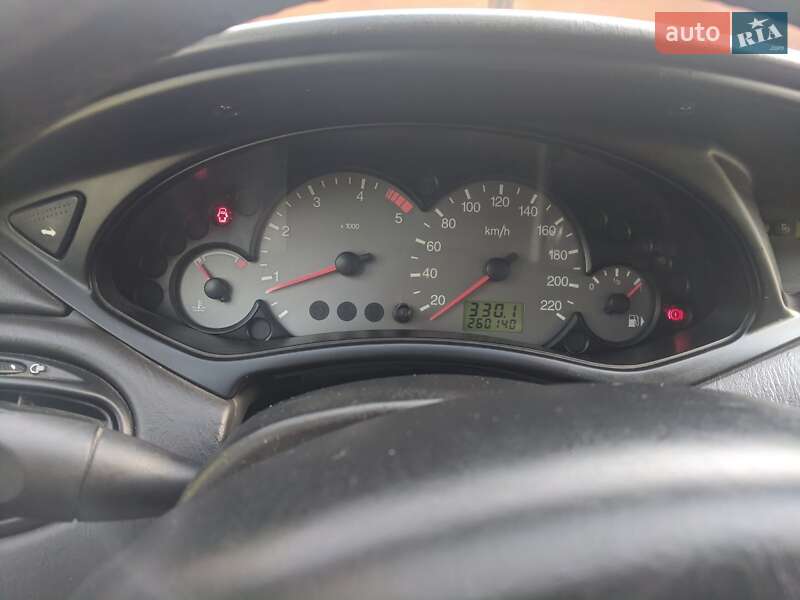 Хэтчбек Ford Focus 2004 в Мукачево фото 7 Хэтчбек Ford Focus 2004 в Мукачево