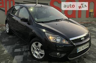 Хэтчбек Ford Focus 2010 в Хусте