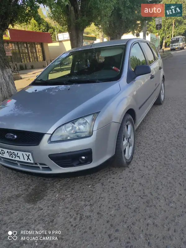 Ford Focus 2006 VIN WF0WXXGCDW6L70921 фото оголошення 2 з 44