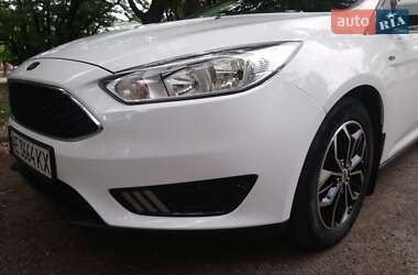Седан Ford Focus 2016 в 