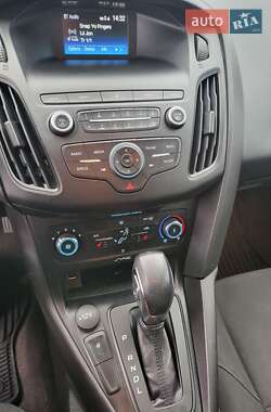 Седан Ford Focus 2017 в Киеве