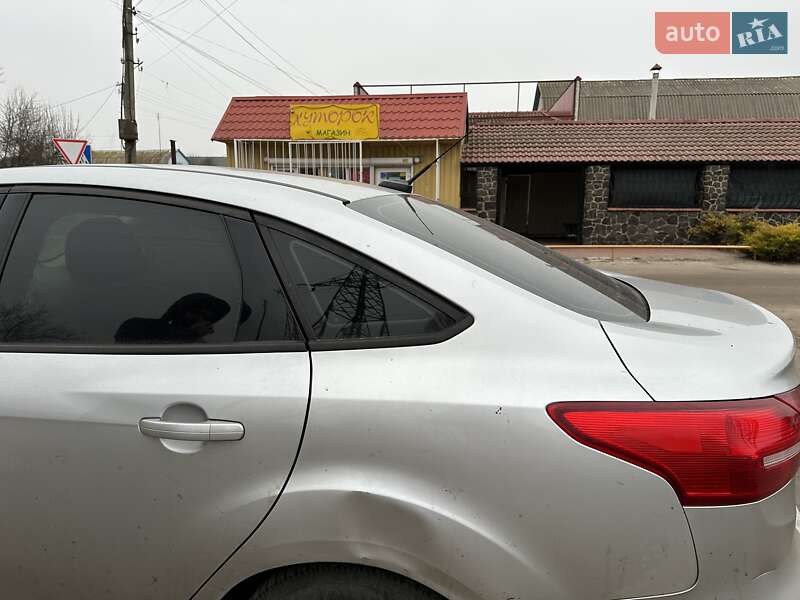 Седан Ford Focus 2016 в Киеве фото 7 Седан Ford Focus 2016 в Киеве