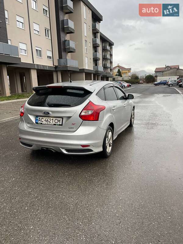 Хэтчбек Ford Focus 2013 в Львове