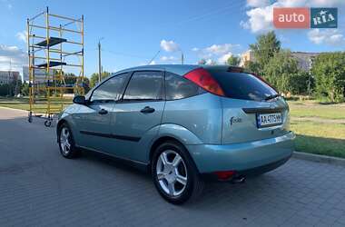 Хэтчбек Ford Focus 2000 в Киеве
