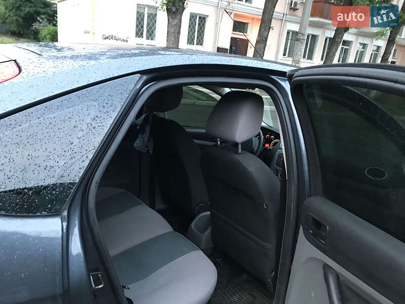 Хэтчбек Ford Focus 2011 в Киеве