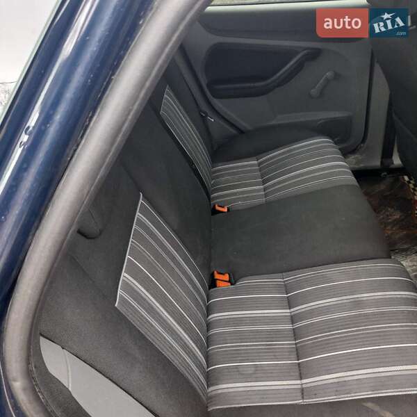 Хэтчбек Ford Focus 2010 в Кременце фото 26 Хэтчбек Ford Focus 2010 в Кременце