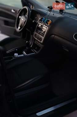 Хэтчбек Ford Focus 2006 в Тячеве