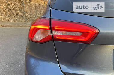Хэтчбек Ford Focus 2020 в 